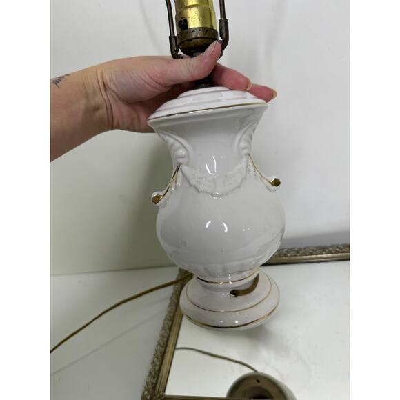 Vintage 1940s Small Vanity Lamp, Ceramic with Gold trim and Floral Design - Picture 7 of 10